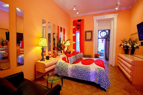The International Cozy Inn - image 3