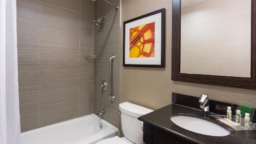 Holiday Inn Lower East Side an IHG Hotel - image 5