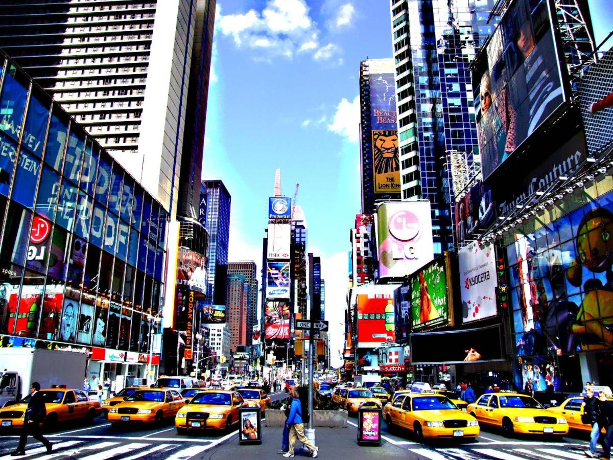 Holiday Inn Express - Times Square South an IHG Hotel - image 2