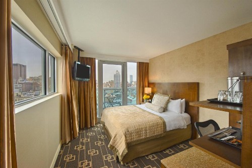 Wyndham Garden Chinatown - image 3