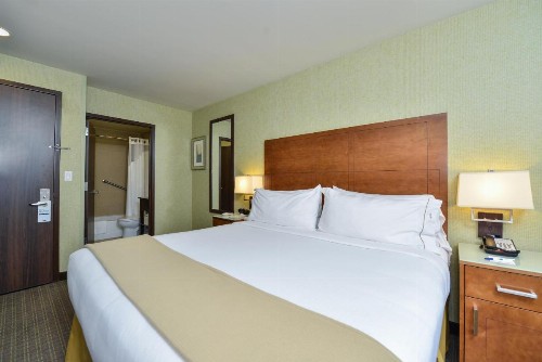Holiday Inn Express Manhattan Midtown West an IHG Hotel - image 9