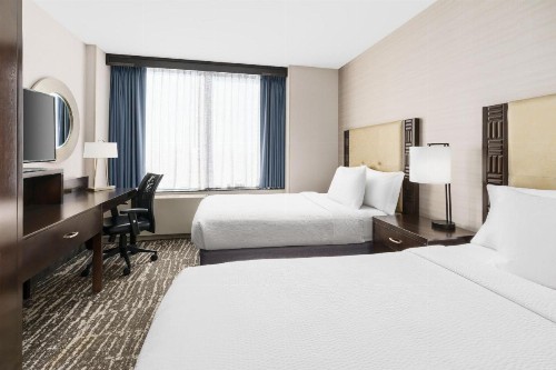 Fairfield Inn & Suites by Marriott New York Midtown Manhattan/Penn Station - image 10