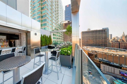 Fairfield Inn & Suites by Marriott New York Midtown Manhattan/Penn Station - image 25