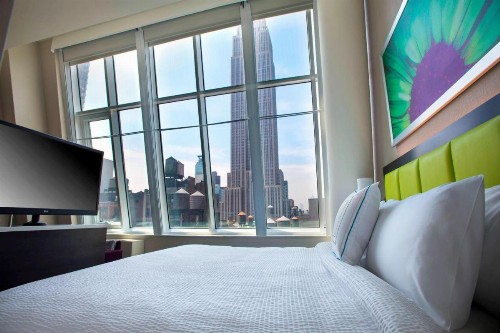 SpringHill Suites by Marriott New York Midtown Manhattan/Fifth Avenue - image 1
