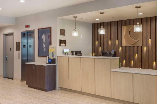 Comfort Inn Midtown West - image 10