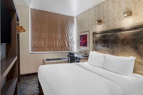Comfort Inn Midtown West - image 12
