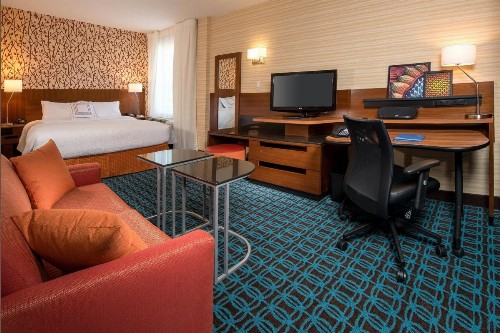 Fairfield Inn & Suites New York Manhattan/Downtown East - image 11