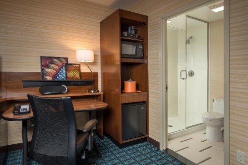 Fairfield Inn & Suites New York Manhattan/Downtown East - image 16