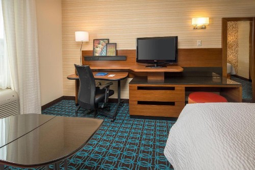 Fairfield Inn & Suites New York Manhattan/Downtown East - image 22