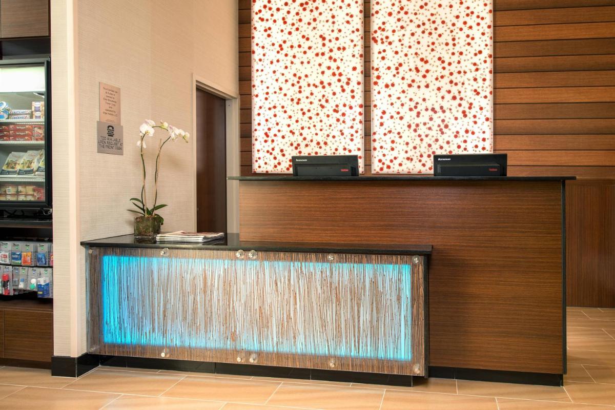 Fairfield Inn & Suites New York Manhattan/Downtown East - image 3