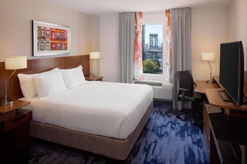 Fairfield Inn & Suites New York Manhattan/Downtown East - image 4