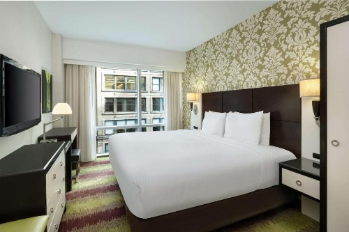 Best Western Premier Herald Square - image 16