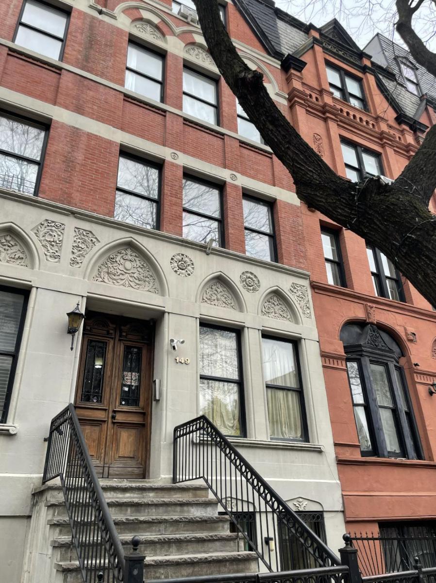 NYC Townhouse Apartment - main image
