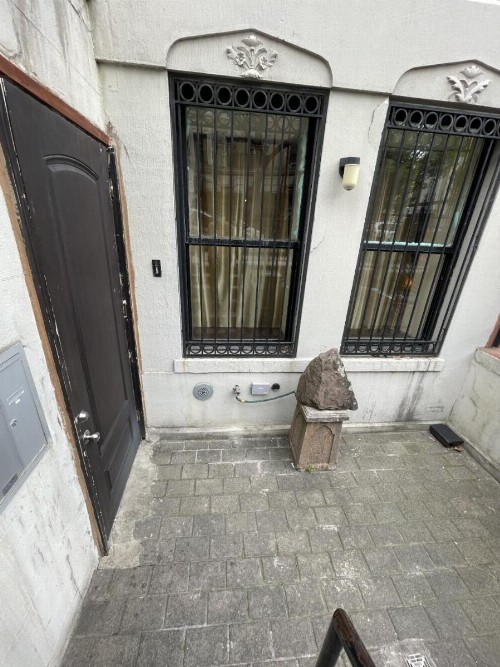 NYC Townhouse Apartment - image 15