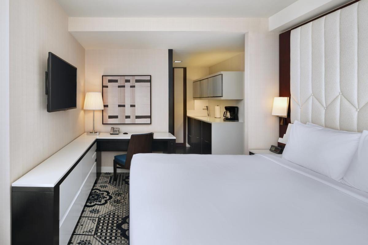 Residence Inn by Marriott New York Manhattan/Central Park - image 2