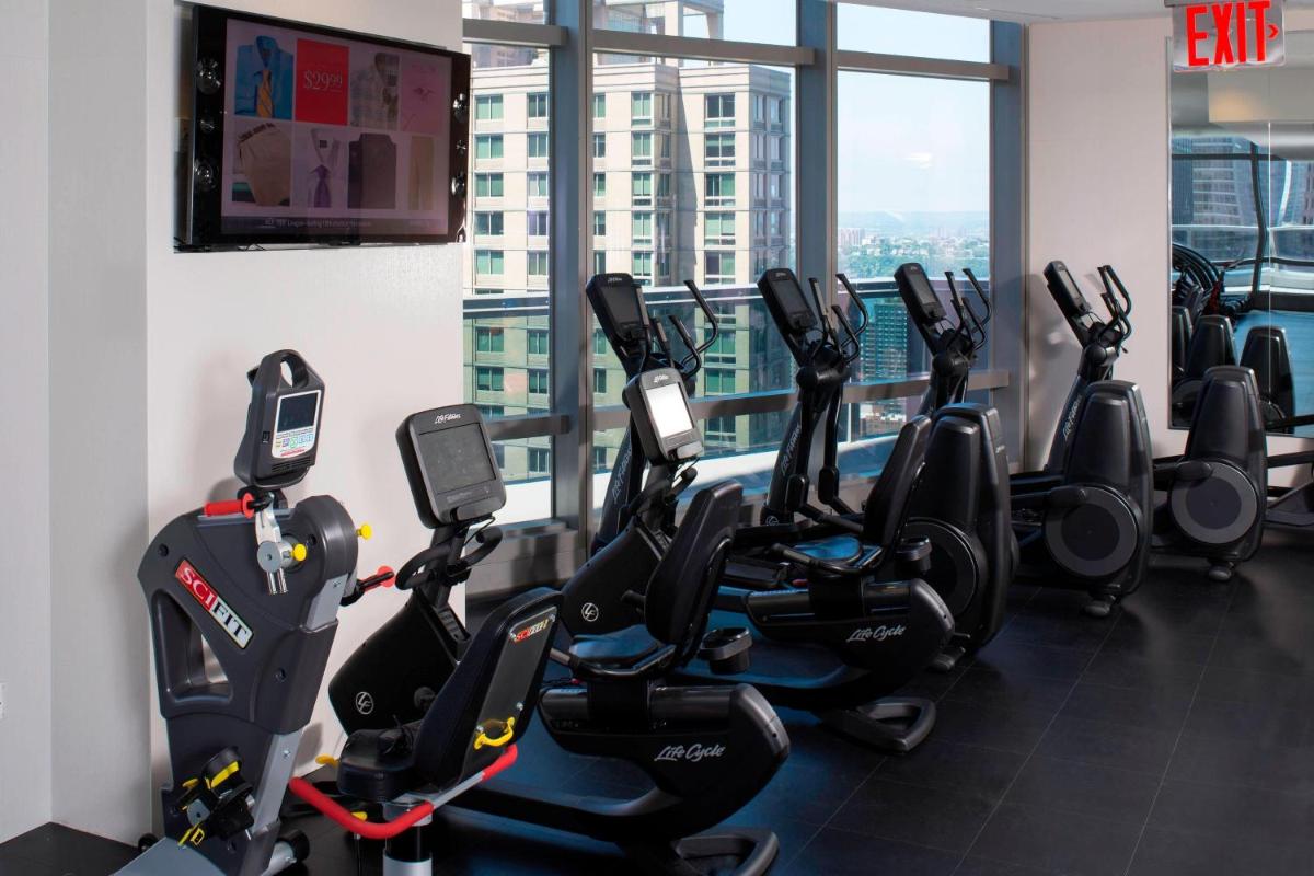 Courtyard by Marriott New York Manhattan/Central Park - image 2