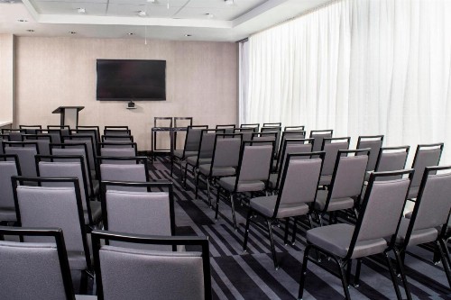 Courtyard by Marriott New York Manhattan/Central Park - image 6