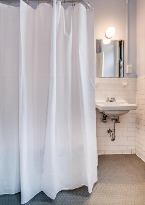 Leo House - image 39