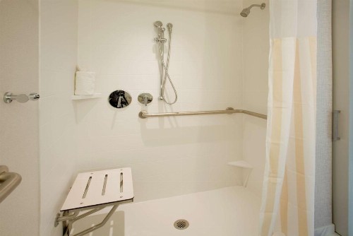 Hilton Garden Inn Central Park South - image 23