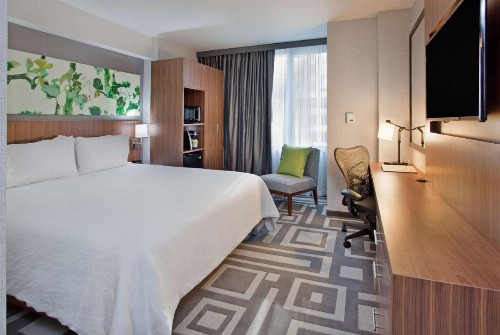 Hilton Garden Inn Central Park South - image 26