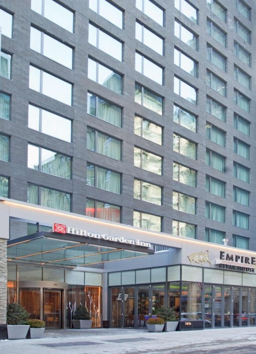 Hilton Garden Inn Central Park South - image 3