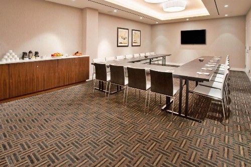 Hilton Garden Inn Central Park South - image 31