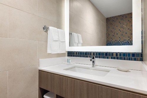 Courtyard by Marriott New York Manhattan/Chelsea - image 9
