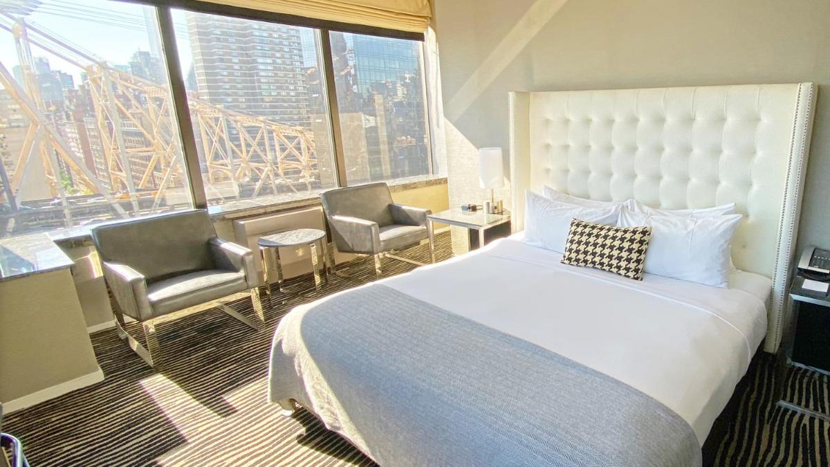 Bentley Hotel - image 7