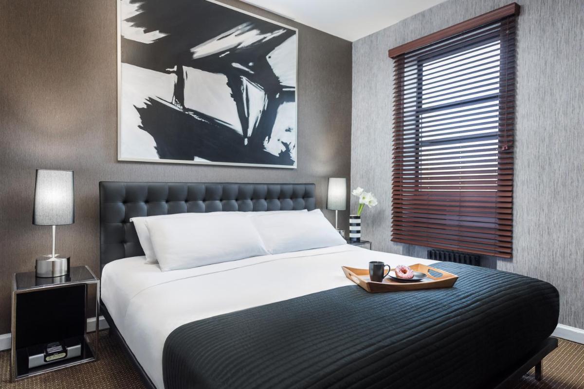 Park West Hotel - image 2
