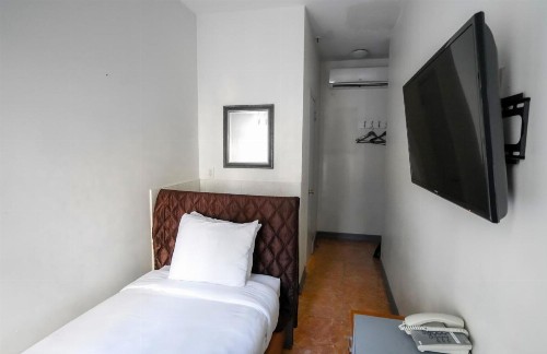 Midtown West Hotel - image 18