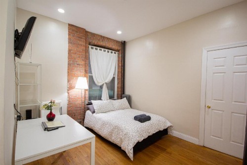 Studio Plus - One-Bedroom APT - image 3