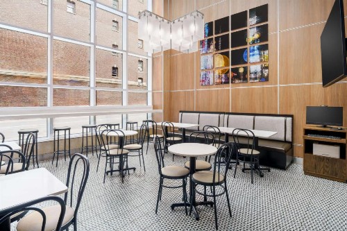 Hampton Inn Times Square Central - image 11