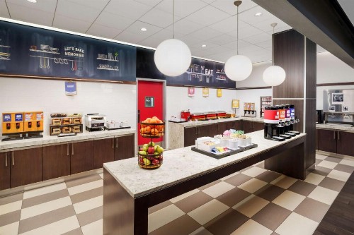 Hampton Inn Times Square Central - image 9