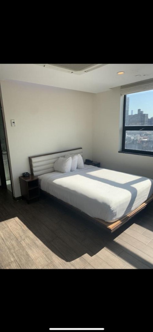 Orchard Street Hotel - image 10
