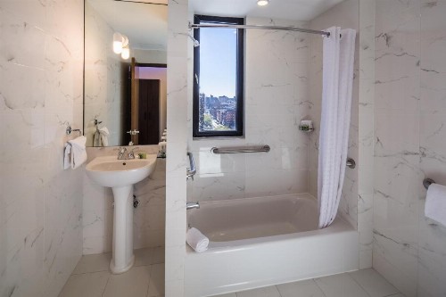 Orchard Street Hotel - image 33
