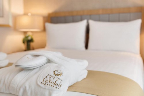 Executive Hotel Le Soleil New York - image 2