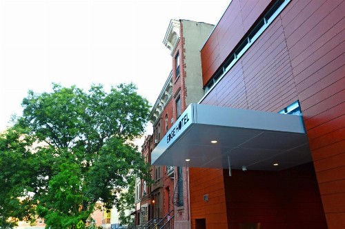 Edge Hotel Washington Heights - image 16