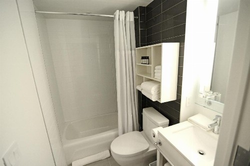 Edge Hotel Washington Heights - image 18