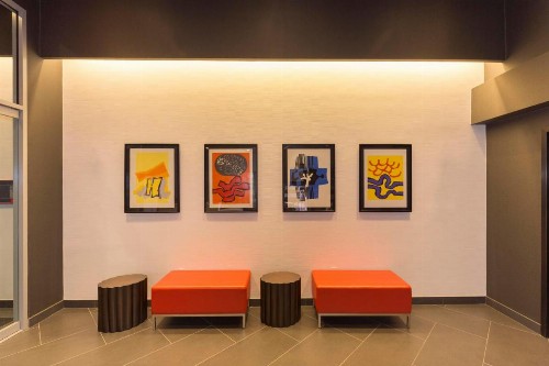 Edge Hotel Washington Heights - image 9