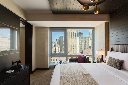 Renaissance New York Midtown Hotel - image 15