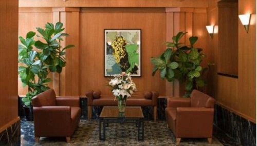 Global Luxury Suites at The Pearl - image 10