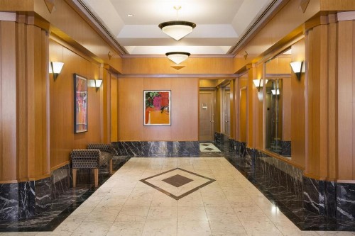 Global Luxury Suites at The Pearl - image 11