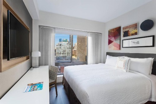 Fairfield Inn & Suites by Marriott New York Manhattan/Central Park - image 7