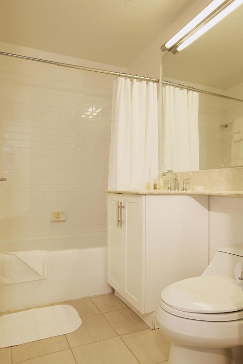 Oakwood Residence Midtown East - image 5