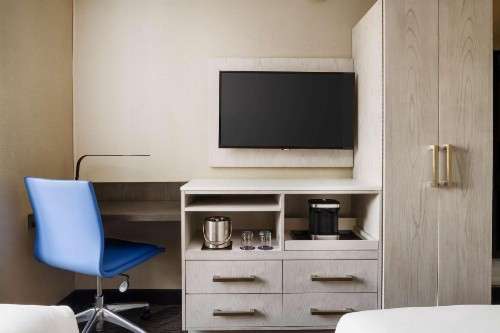 Doubletree By Hilton New York Times Square West - image 19