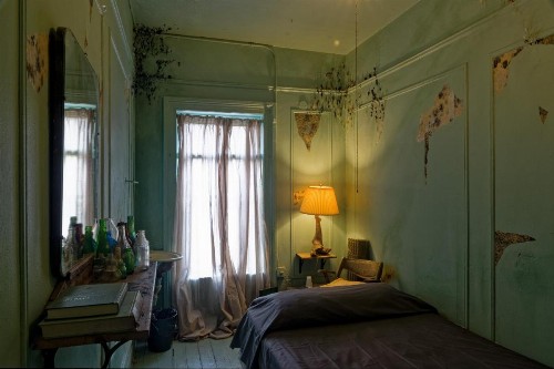 Carlton Arms Hotel - image 17