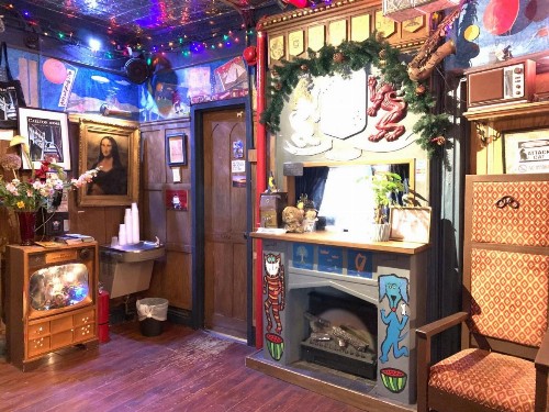Carlton Arms Hotel - image 7
