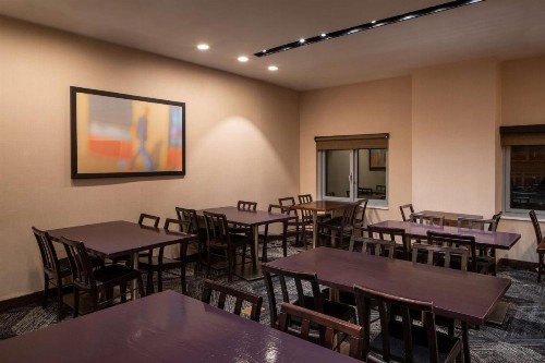 Embassy Suites By Hilton New York Manhattan Times Square - image 43