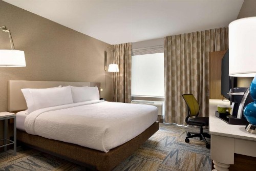 Hilton Garden Inn New York Times Square South - image 25