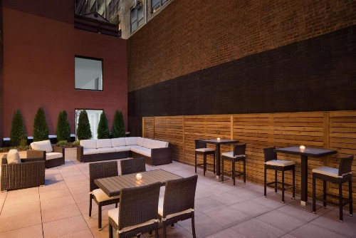 Hilton Garden Inn New York Times Square South - image 3